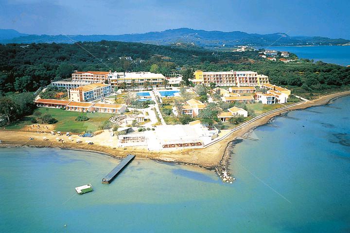 почивка в  Roda Beach Resort and Spa
