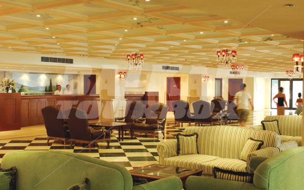 почивка в Roda Beach Resort and Spa