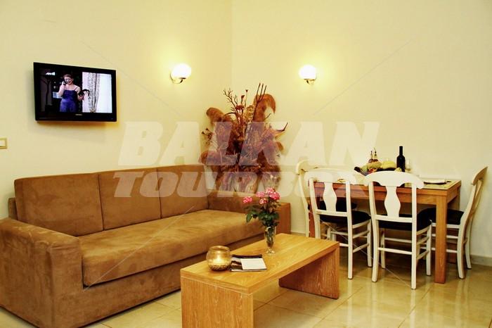 holiday in Bella Elena Apartments