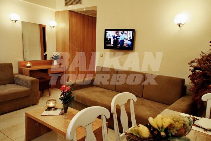 holiday in Bella Elena Apartments