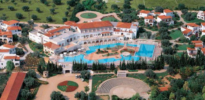 holiday in Eretria Village