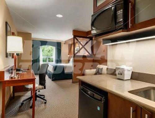 holiday in Days Inn and Suites Brandon