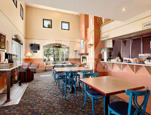 holiday in Days Inn and Suites Brandon