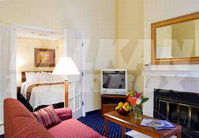 почивка в Residence Inn by Marriott Ontario Airport