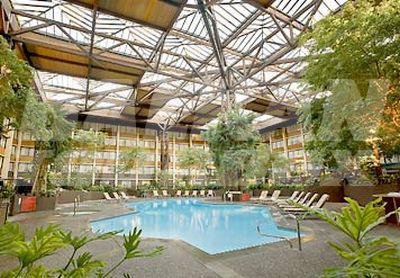 почивка в Seattle Airport Marriott