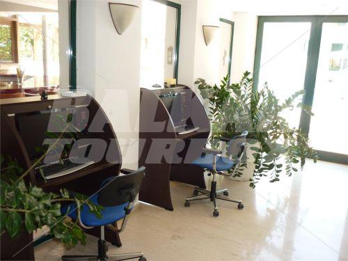 holiday in Elmi Suites