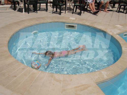 holiday in Elmi Suites