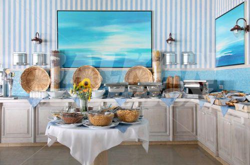 holiday in Petinos