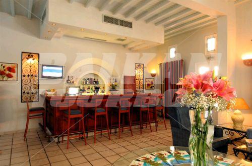 holiday in Petinos