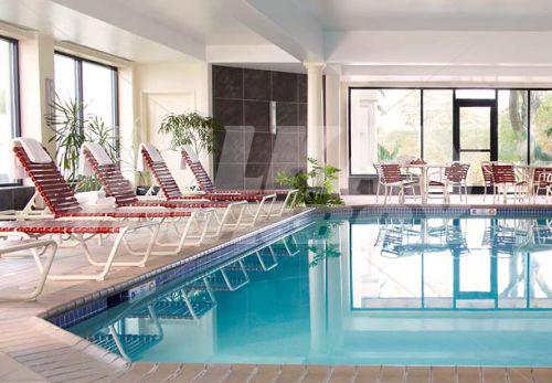 почивка в Rochester Airport Marriott
