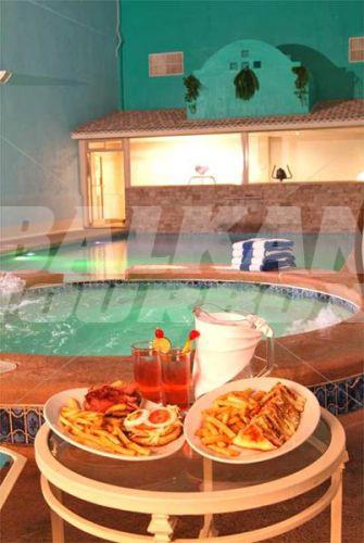 почивка в El Cason Hotel and Suites