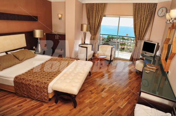 почивка в Mukarnas Spa Resort