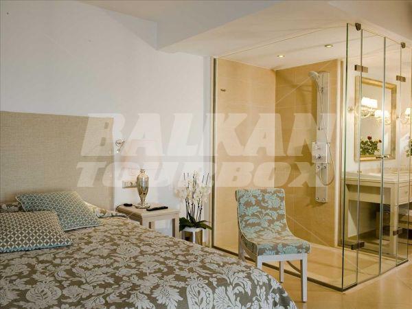 holiday in Knossos Beach Bungalows and Suites