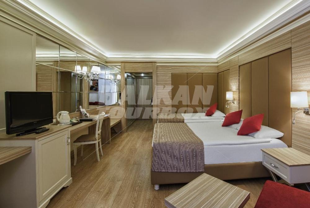 почивка в Delphin Deluxe Resort