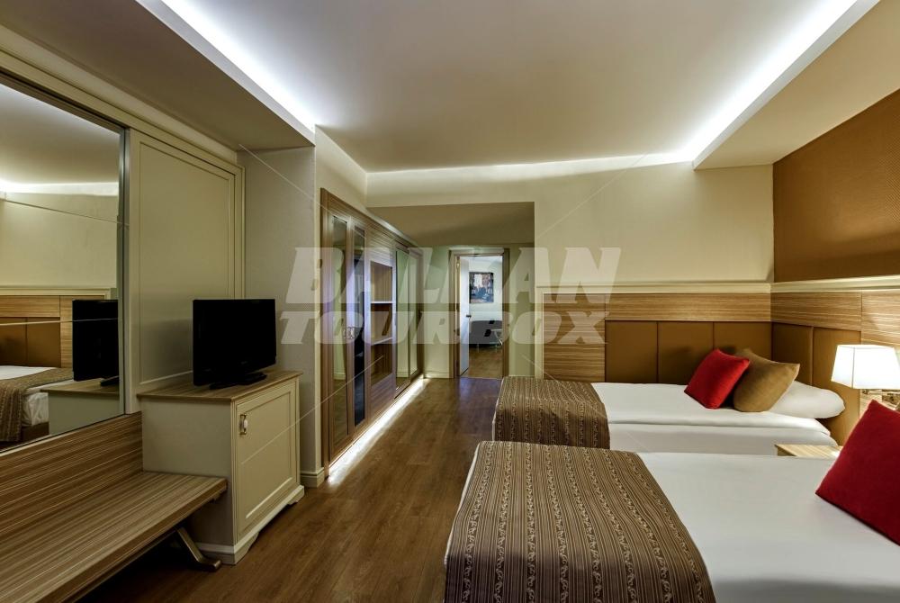 почивка в Delphin Deluxe Resort