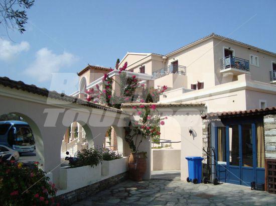 почивка в Apollo Palace and Village