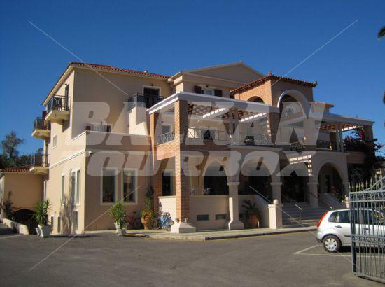 почивка в Apollo Palace and Village