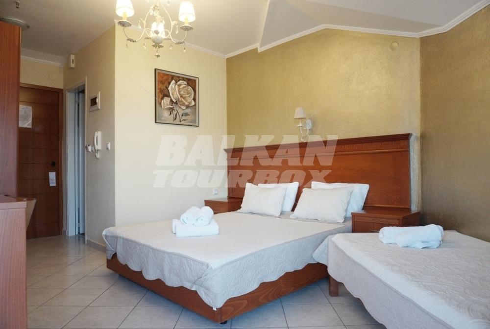 holiday in Villa Paradise