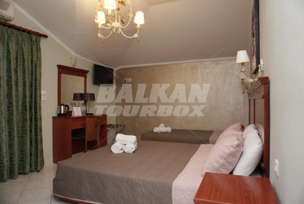 holiday in Villa Paradise
