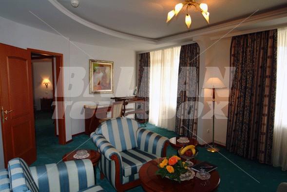 holiday in Metropol