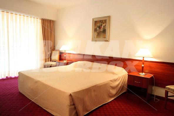 holiday in Metropol