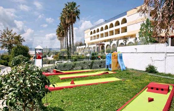 holiday in Silver Bay Hotel and Bungalows