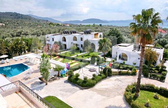 holiday in Silver Bay Hotel and Bungalows