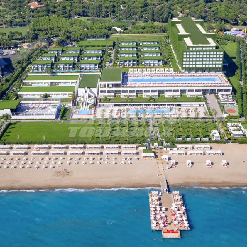 holiday in Royal Adam and Eve