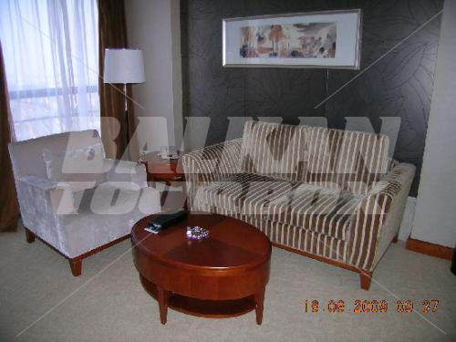 holiday in Howard Johnson All Suites