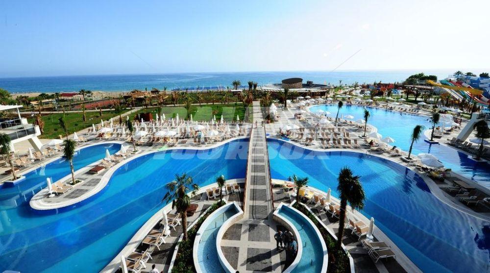 почивка в Sea Planet Resort and Spa