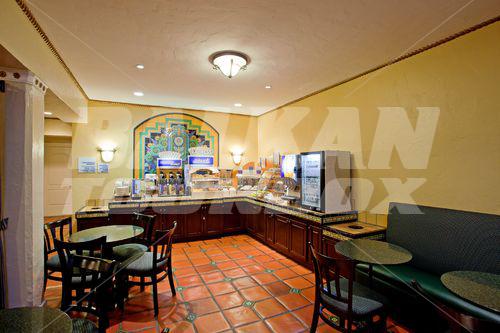 почивка в Holiday Inn Express Santa Barbara