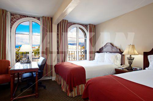 почивка в Holiday Inn Express Santa Barbara