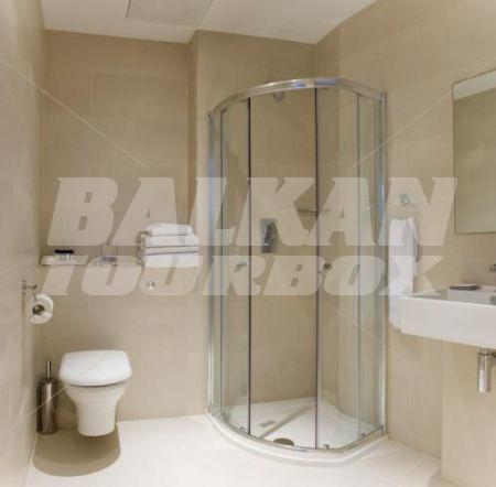 почивка в Avni Kensington