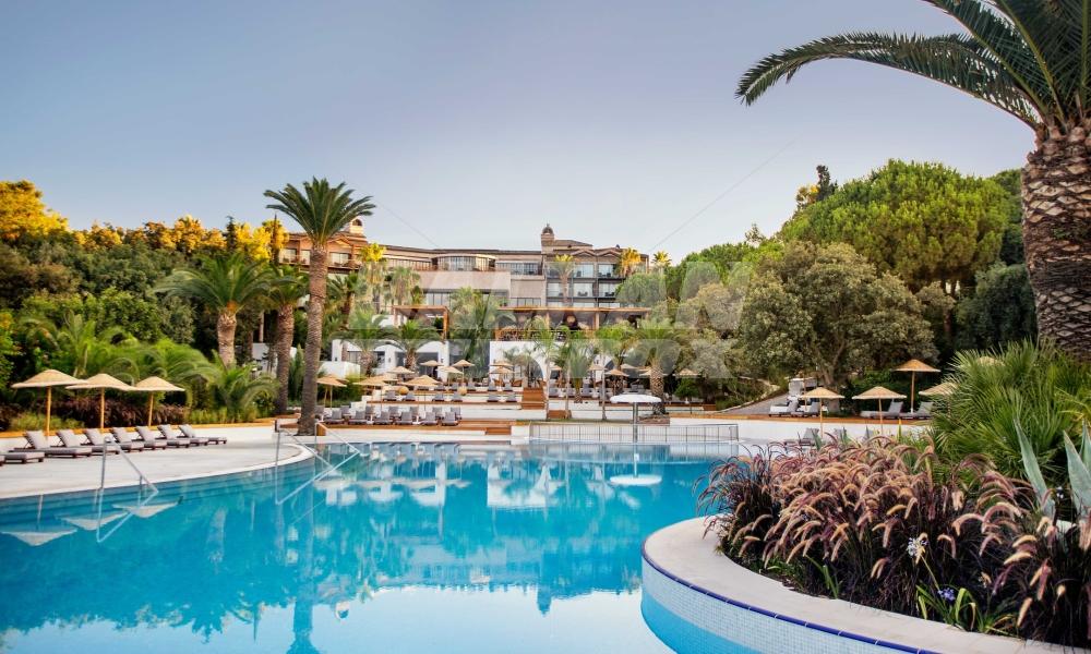 holiday in Club Marvy by Paloma