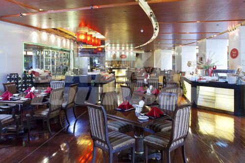 holiday in Crowne Plaza
