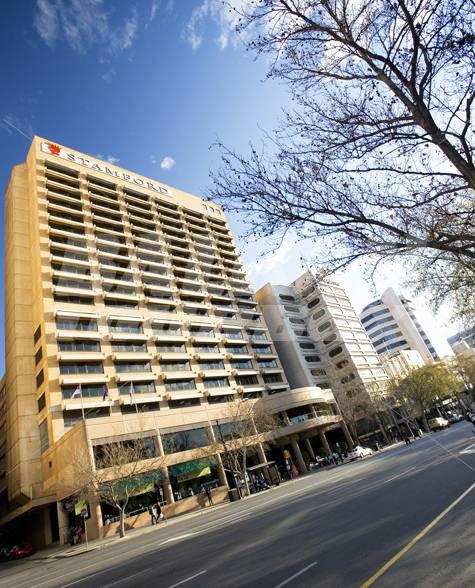 почивка в Stamford Plaza Adelaide