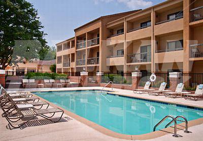 почивка в Courtyard by Marriott Charlotte SouthPark