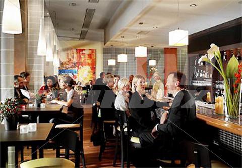 почивка в Courtyard By Marriott Zurich Nord