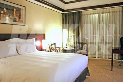 holiday in Sofitel Philippines Plaza