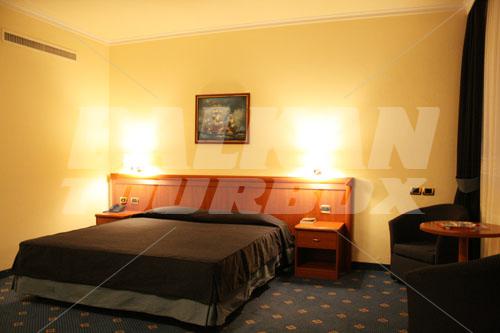 holiday in Continental Vore Tirana