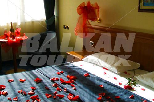 holiday in Continental Vore Tirana