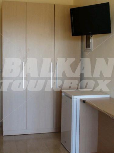 holiday in Athos Bay Villa