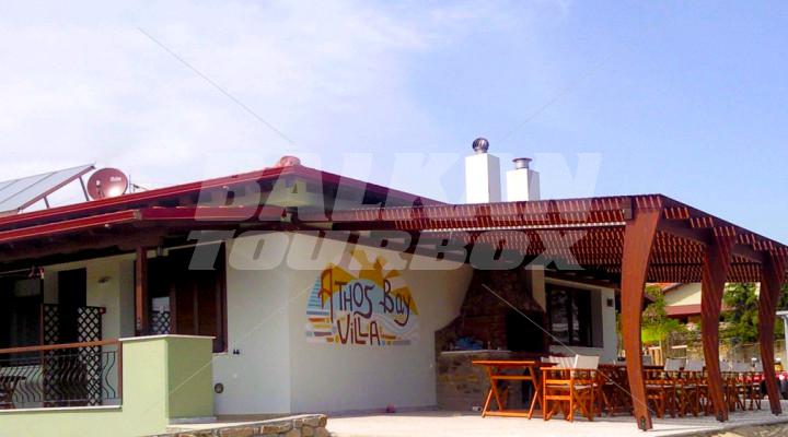 holiday in Athos Bay Villa