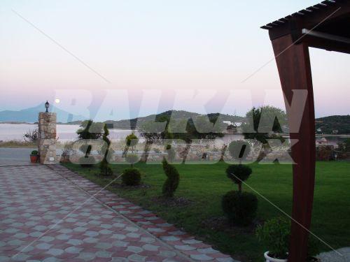 holiday in Athos Bay Villa