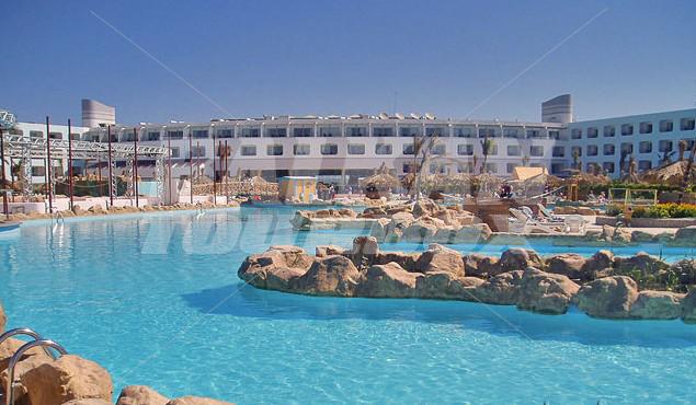 почивка в Titanic Aqua Park & Resort