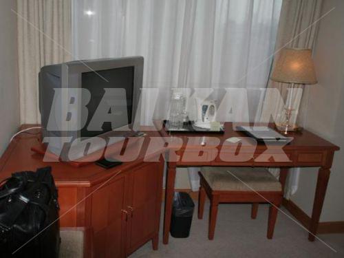 holiday in Aurum International