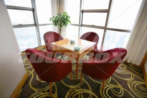 holiday in Aurum International