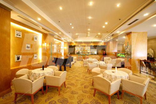 holiday in Aurum International