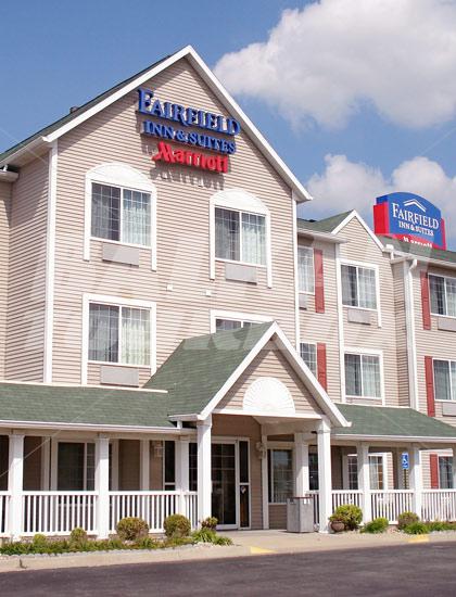 почивка в Fairfield Inn & Suites by Marriott Kansas City North Near Worlds of Fun