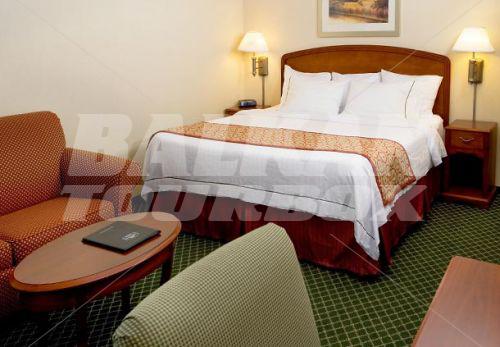почивка в Courtyard by Marriott Newark Silicon Valley